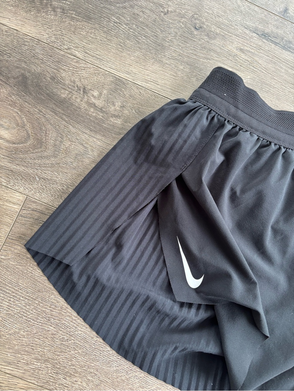 Nike Women’s Aeroswift Black Athletic Shorts - Picture 6 of 9
